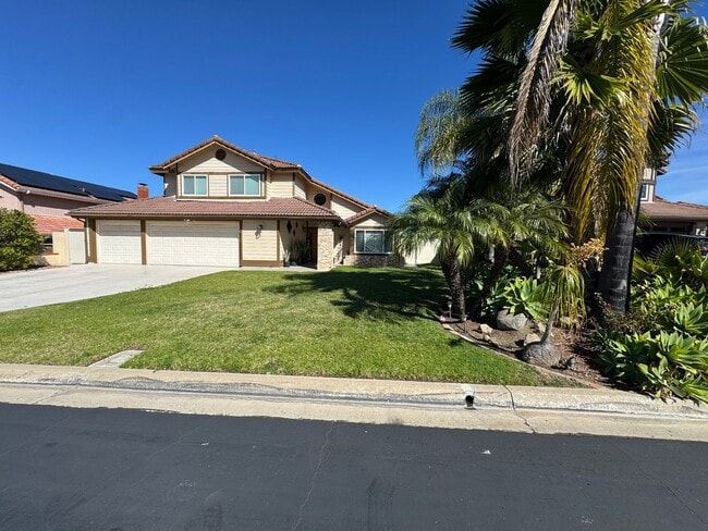 1762 Fuerte Estates Dr in El Cajon, CA - Building Photo - Building Photo