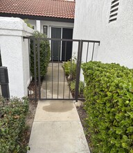 7 Stone Creek Ln in Laguna Hills, CA - Building Photo - Building Photo