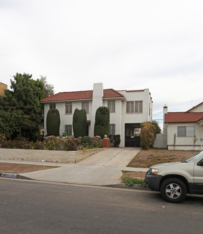 1178 N Berendo St in Los Angeles, CA - Building Photo - Building Photo