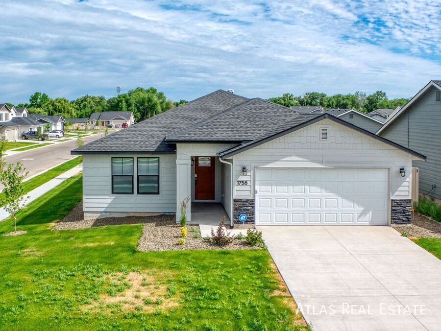 1758 E Eddington St in Nampa, ID - Building Photo