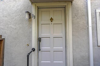 1896 San Vincente Dr in Concord, CA - Building Photo - Building Photo