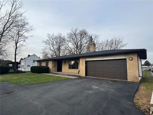 1289 Creek St in Webster, NY - Building Photo - Building Photo