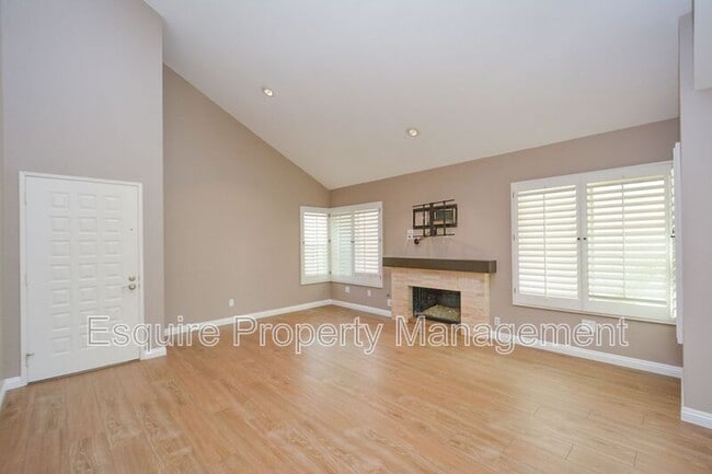 6663 Pecan Ave in Moorpark, CA - Building Photo - Building Photo