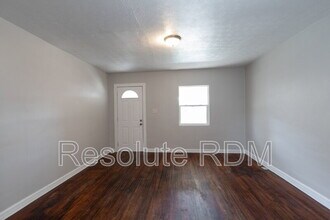 2916 Meredith Ave in Indianapolis, IN - Building Photo - Building Photo