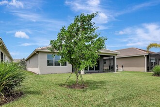 11925 SW Poseidon Way in Port St. Lucie, FL - Building Photo - Building Photo