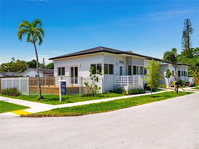 2931 SW 12th Ave in Fort Lauderdale, FL - Building Photo - Building Photo