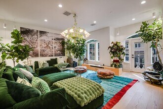 1529 Barton Springs Rd in Austin, TX - Building Photo - Building Photo