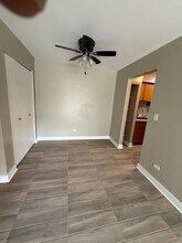 9S025 Lake Dr in Willowbrook, IL - Building Photo - Building Photo