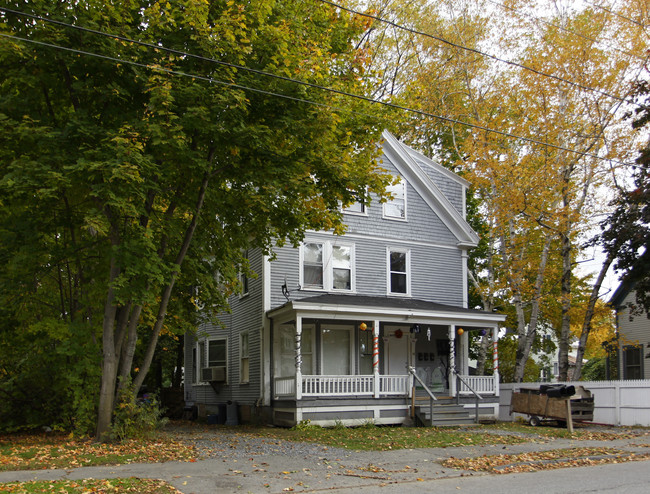 35 Burleigh St in Waterville, ME - Foto de edificio - Building Photo