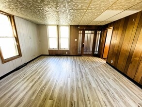 123 W Waupansie St in Dwight, IL - Building Photo - Building Photo