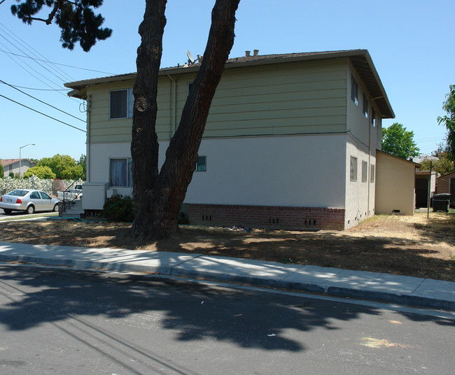 1373 Calabazas Ct in Santa Clara, CA - Building Photo - Building Photo