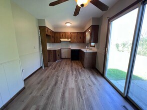8043 20th Ave in Jenison, MI - Building Photo - Building Photo