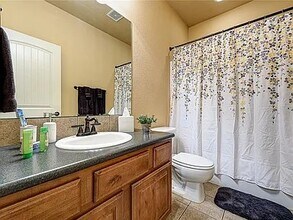 4902 SW Fieldstone Blvd in Bentonville, AR - Building Photo - Building Photo