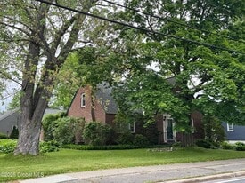 1366 Helderberg Ave in Rotterdam, NY - Building Photo