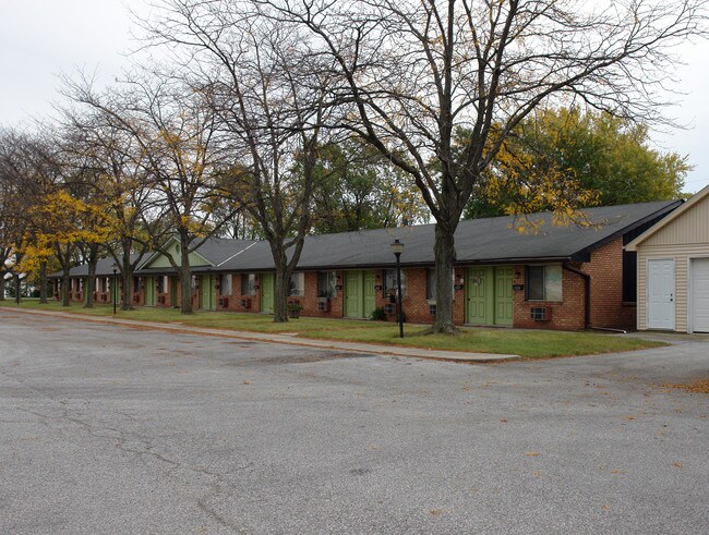 911 Brookwood Ct in Fort Wayne, IN - Building Photo - Building Photo