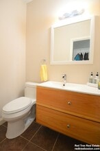 4 North Crescent Circuit, Unit 1 in Boston, MA - Building Photo - Building Photo