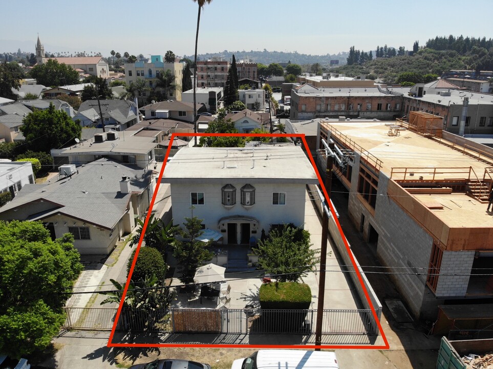 1716 N Alexandria Ave in Los Angeles, CA - Building Photo