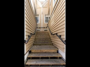 141 Coming St in Charleston, SC - Building Photo - Building Photo