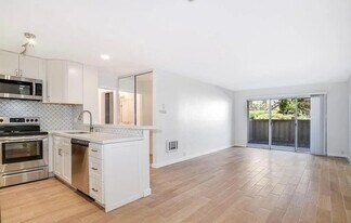 4600 Lamont St, Unit 4-122 in San Diego, CA - Building Photo