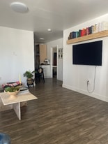 516 NE 166th St in Miami, FL - Building Photo