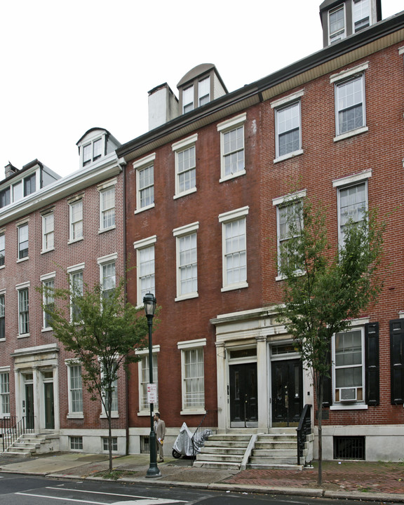 904 Pine St in Philadelphia, PA - Building Photo