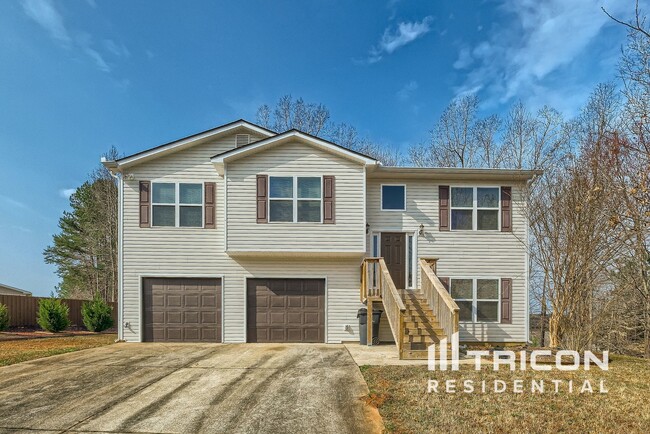 property at 22 Thorn Thicket Way