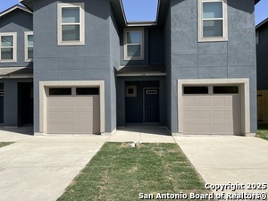 6319 Luglio Ln in San Antonio, TX - Foto de edificio