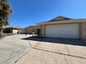 7326 Bramblewood Dr in Port Richey, FL - Building Photo