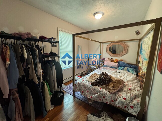 585 Broadway, Unit 1
