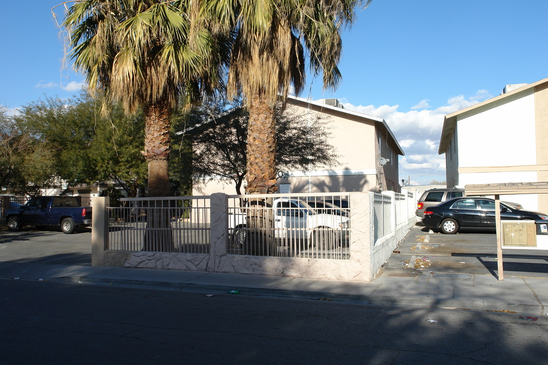 2300 Saturn Ave in North Las Vegas, NV - Building Photo