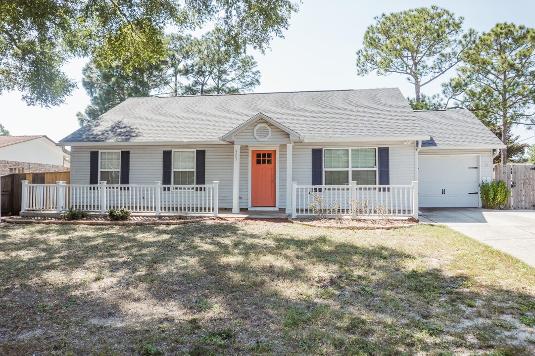309 Green Oak Dr in Crestview, FL - Building Photo