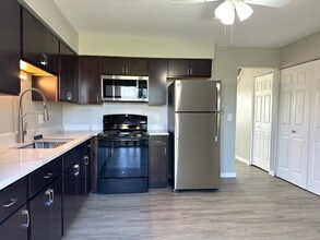 2028 Kevin Dr in Montgomery, IL - Building Photo - Building Photo