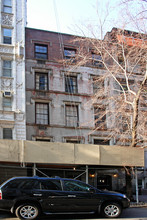 128 W 73rd St in New York, NY - Building Photo - Building Photo