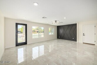 1261 E Cambridge Ave in Phoenix, AZ - Building Photo - Building Photo