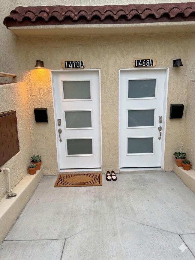 1468 E Chevy Chase Dr, Unit 1468A, Unit 1468A