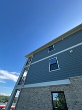 4455 Reed Crk Dr in Lake Norman of Catawba, NC - Foto de edificio - Building Photo