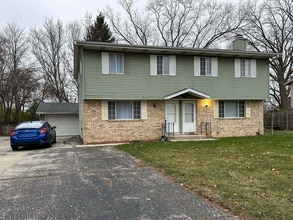 4405 Meachem Rd in Mount Pleasant, WI - Building Photo - Building Photo