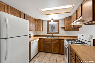 3248 Orion Cir in Anchorage, AK - Building Photo - Building Photo