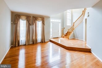 5721 Whistling Winds Walk in Columbia, MD - Building Photo - Building Photo