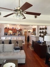 803 Voisin St, Unit 803 in New Orleans, LA - Foto de edificio - Building Photo