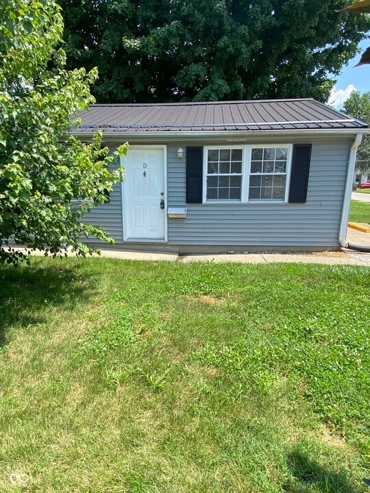900 Sloan St in Crawfordsville, IN - Building Photo