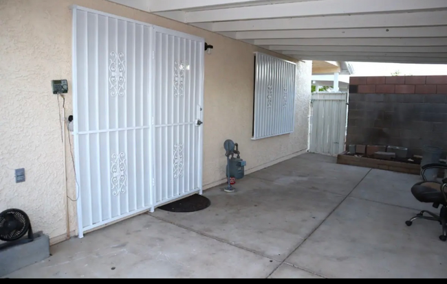 7227 Empress Dr in Las Vegas, NV - Building Photo - Building Photo