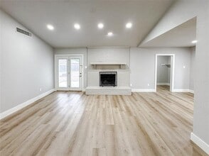 2025 Glencrest Ln in Garland, TX - Building Photo - Building Photo