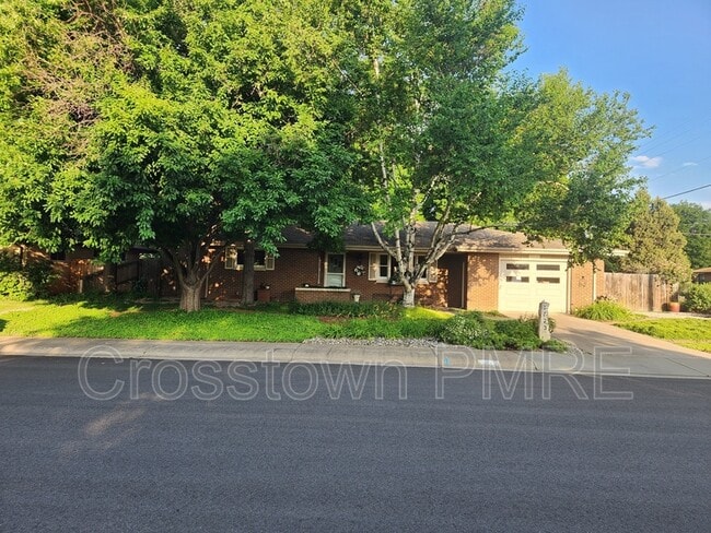 property at 1723 Del Norte Ave