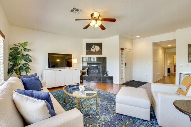 33550 N Dove Lakes Dr