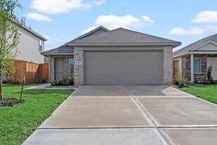 1525 San Sebastien Dr in Conroe, TX - Building Photo
