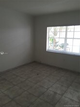 2101 Bay Dr-Unit -1 in Miami, FL - Building Photo - Building Photo
