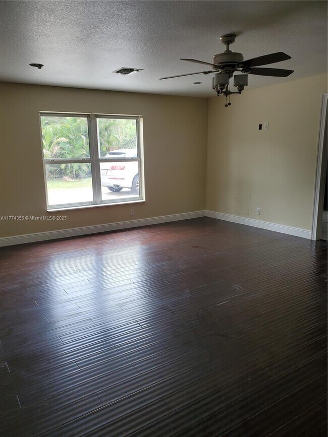 16356 Okeechobee Blvd in Loxahatchee Groves, FL - Building Photo - Building Photo