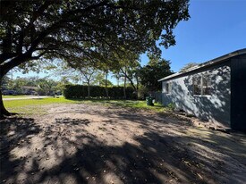 45 NE 146th St in Miami, FL - Building Photo