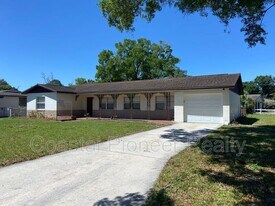 7306 Kingsbury Cir in Tampa, FL - Building Photo